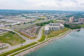 Modern Hamilton Homes Lake Ontario Shore by Simply Comfort